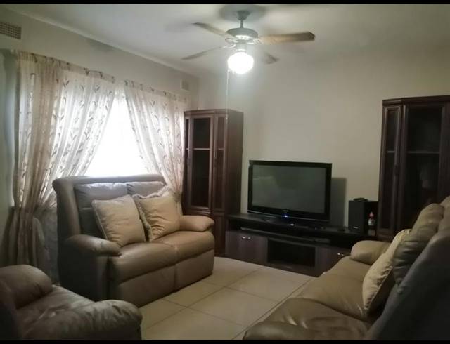 3 BEDROOM PROPERTY TO RENT IN MEER EN SEE